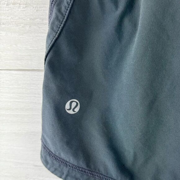 Lululemon Groovy Run 4-way Stretch Shorts - Picture 4 of 5